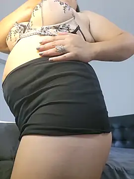 VickyHoult online show from November 27, 8:34 pm