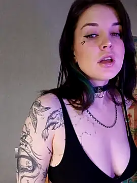 LazyTanukii online show from October 17, 6:38 am