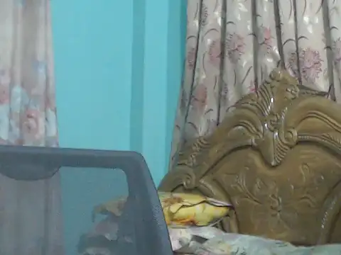 NancyRuvi online show from October 31, 4:44 pm