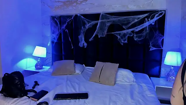 Maddysex  online show from October 18, 11:35 am