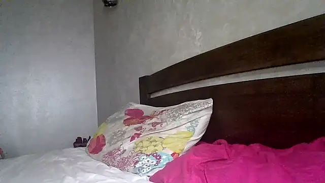 JulianaGold1 online show from September 30, 10:36 pm