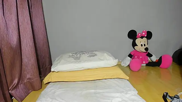 Snapshot of AnneQueen chatting on September 24, 10:25 am AnneQueen online show from September 24, 10:25 am