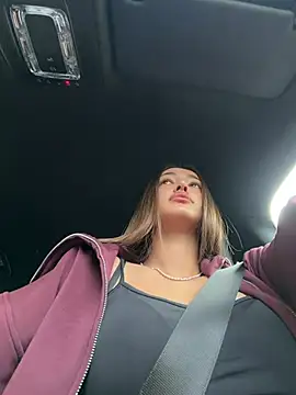 TiffanyHouston  online show from April 22, 5:15 am