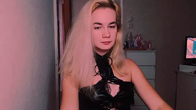 xxxcharismaaa online show from November 5, 8:25 pm