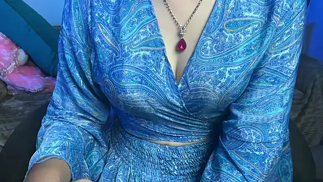 Queen Angelena online show from March 7, 6:04 pm