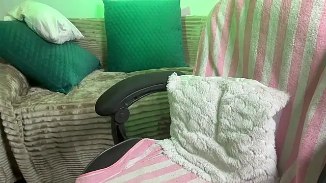 Queen Angelena online show from February 11, 5:47 pm