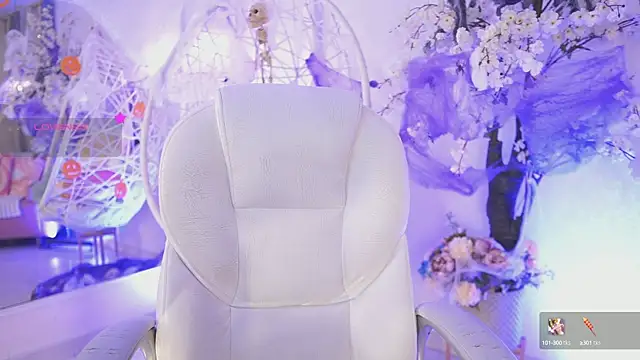 DalahiaRush online show from October 13, 7:05 pm