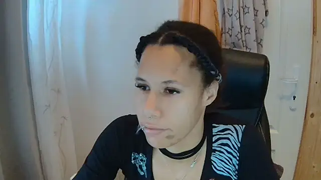 AaliyahHarris online show from November 6, 12:33 pm