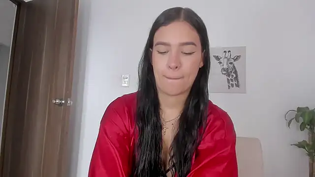 Hanna Risso online show from October 27, 6:03 pm