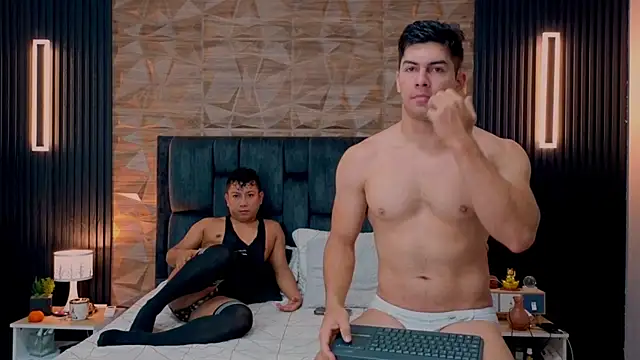 FelipeAndMarcello3 online show from September 18, 2:26 pm