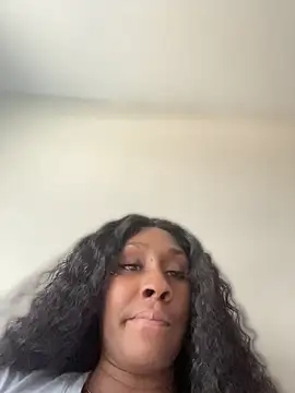 Foreignthababyy online show from April 30, 9:41 pm