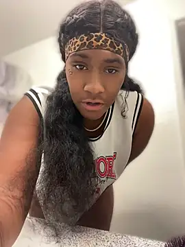 Foreignthababyy online show from May 2, 5:44 am