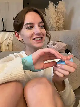 -AngelAri- online show from December 5, 9:32 am