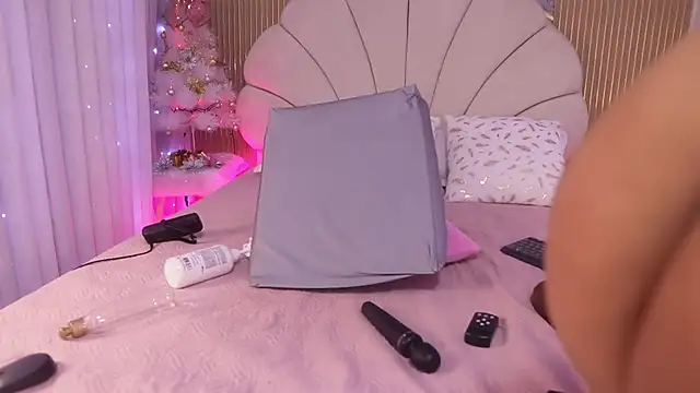 mssburbuja online show from December 18, 3:22 am