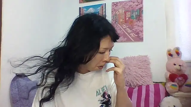 Haru Queenn online show from September 12, 9:22 pm