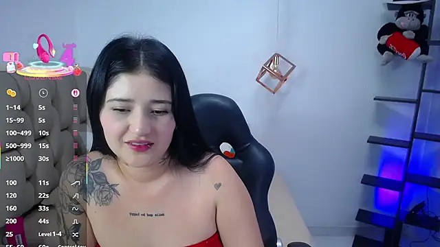 BIANCAROY1 online show from December 16, 6:58 pm