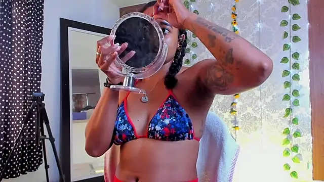 kelly thomson online show from March 27, 9:37 pm