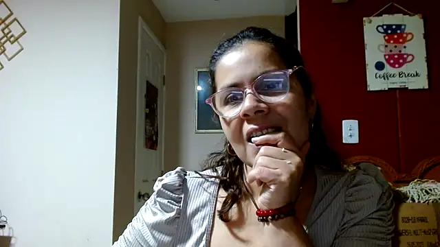 Sara Brandon online show from March 29, 12:31 am