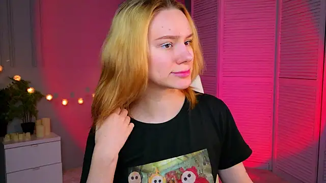 Ramona    online show from March 25, 6:38 am