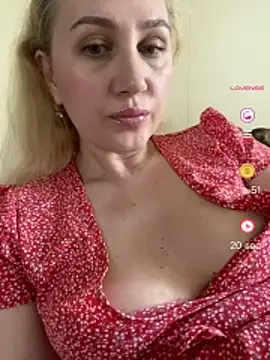 YourBlondee online show from June 2, 12:44 am