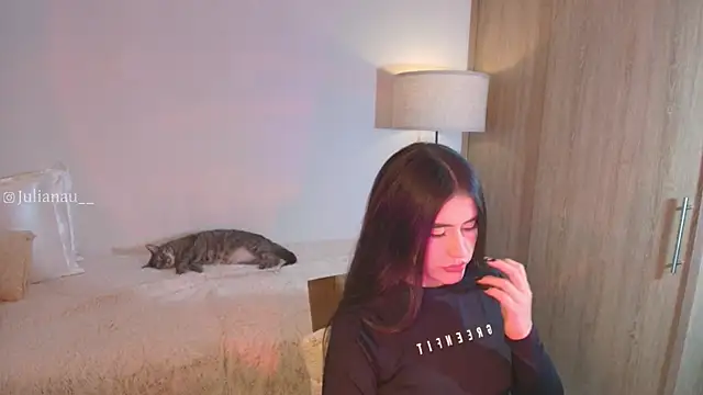 iriswest  online show from November 2, 1:20 am