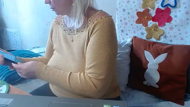 QueenLana online show from October 14, 11:24 am