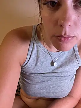 Snapshot of bellafreakyfun chatting on September 13, 5:04 am bellafreakyfun online show from September 13, 5:04 am