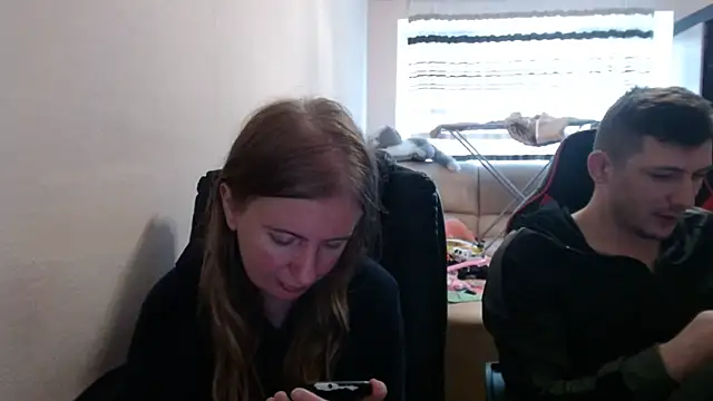 PeterAndJen online show from October 14, 7:22 am