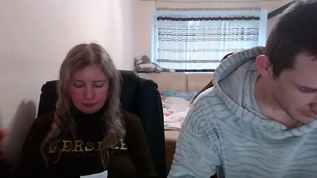 PeterAndJen online show from December 2, 7:10 am