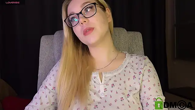 ariashaa online show from April 9, 6:46 pm