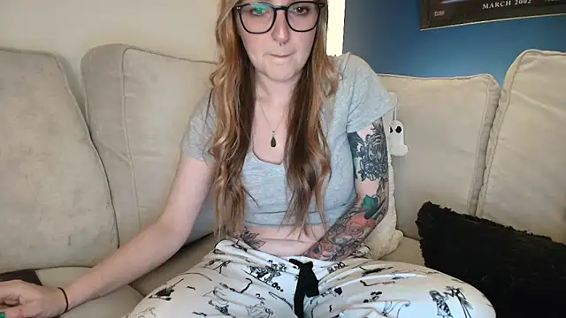 short sweetpea online show from September 29, 9:42 pm