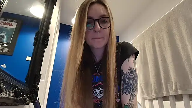 short sweetpea online show from October 12, 8:50 am