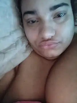 Hilarybunnyy online show from May 16, 3:00 pm