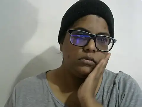 Sultryindianx100 online show from April 21, 6:09 am