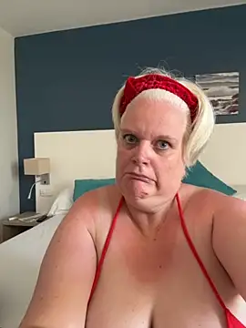 sexychazza16 online show from September 30, 11:16 am