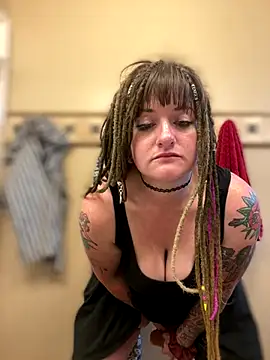 Snapshot of 1-800-FUCKYOU chatting on September 16, 6:49 pm 1-800-FUCKYOU online show from September 16, 6:49 pm