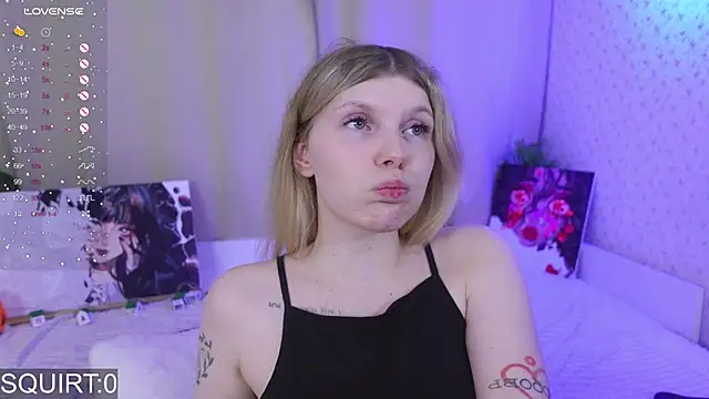 Snapshot of _aleksa_ chatting on October 3, 5:29 pm  aleksa  online show from October 3, 5:29 pm