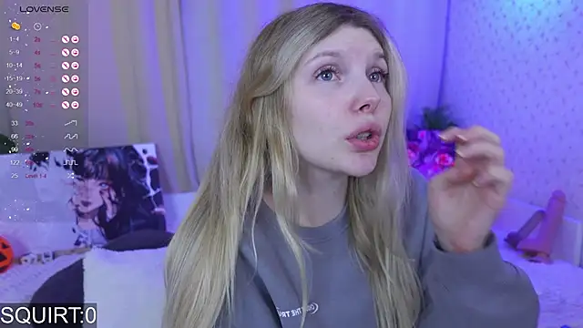 Snapshot of _aleksa_ chatting on October 7, 5:56 am  aleksa  online show from October 7, 5:56 am