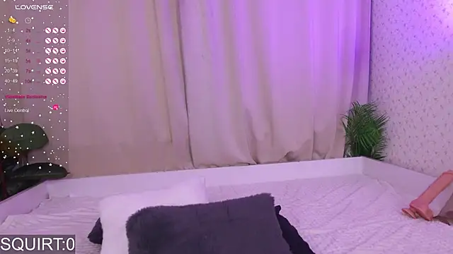 Snapshot of _aleksa_ chatting on September 8, 5:45 pm  aleksa  online show from September 8, 5:45 pm