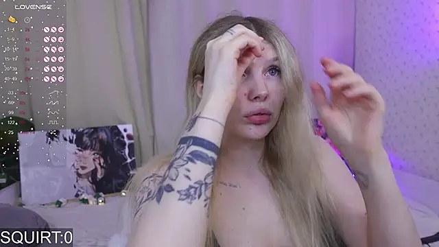 Snapshot of _aleksa_ chatting on September 21, 5:39 am  aleksa  online show from September 21, 5:39 am