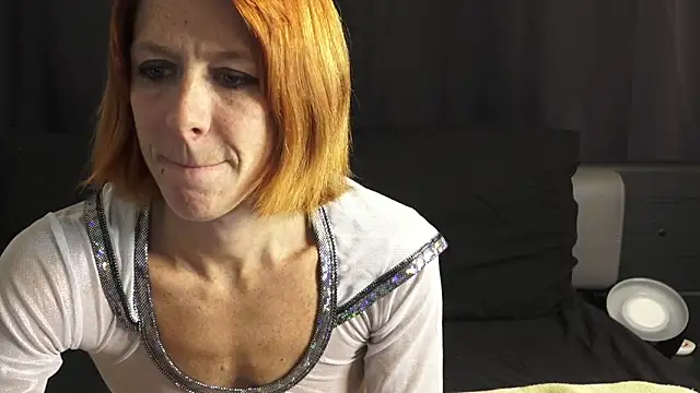 Snapshot of Mymiesexy chatting on October 15, 2:30 pm Mymiesexy online show from October 15, 2:30 pm