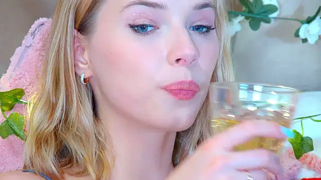 GentleRossi online show from April 17, 9:50 pm