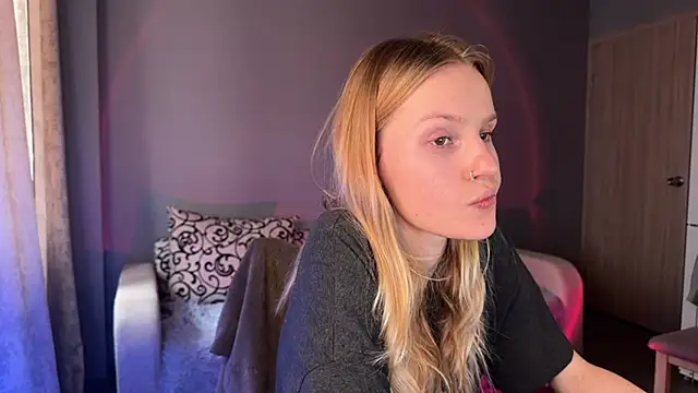 Chanel Gill online show from September 20, 5:28 am