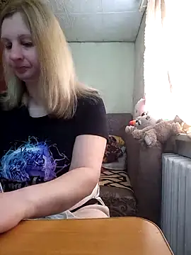 BustyBlond online show from April 10, 7:14 am