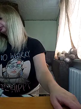 Snapshot of BustyBlond chatting on October 21, 7:12 am BustyBlond online show from October 21, 7:12 am