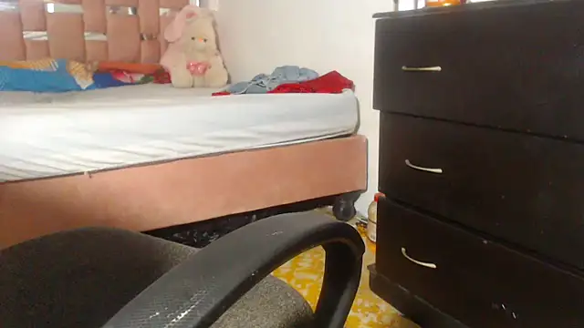 Kristal Cox1 online show from February 23, 9:31 am