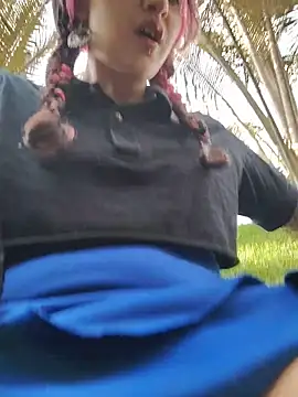  Laary online show from December 19, 9:07 pm