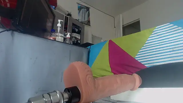 Snapshot of Devill_x chatting on October 28, 12:33 pm Devill x online show from October 28, 12:33 pm