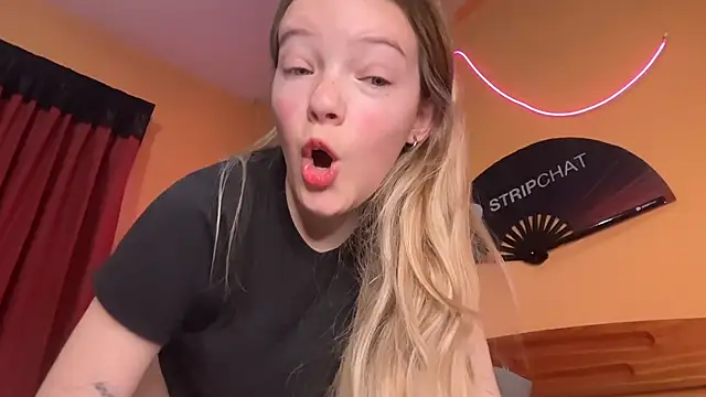 -veranito- online show from December 16, 3:23 am