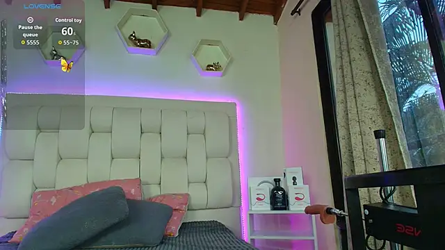 shanakendall online show from October 13, 12:08 pm